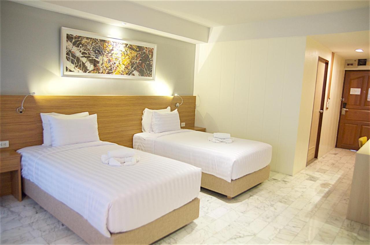 Jolly Suites & Spa Thapra Bangkok Exterior photo